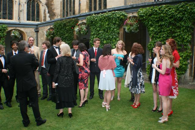 618x404 pixels (69K)